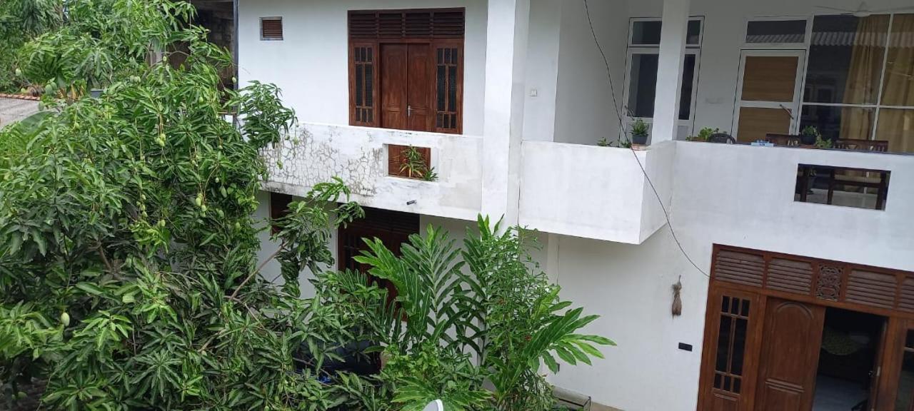 Sasindu Apartment